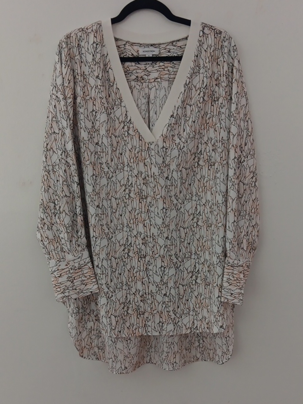 Nordstrom Abstract V-Neck Tunic Blouse #3919